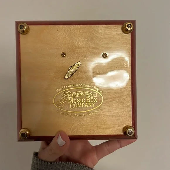 The San Francisco Music Box Company - The Sound of Music - Picture 4 of 6